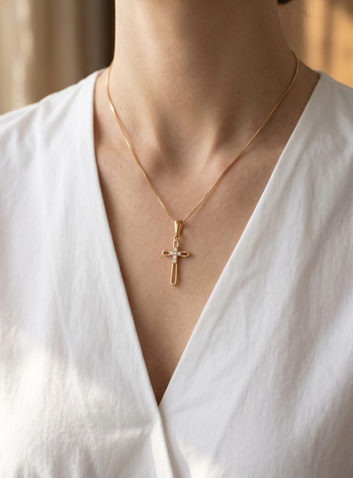 Collar cruz con Zircon