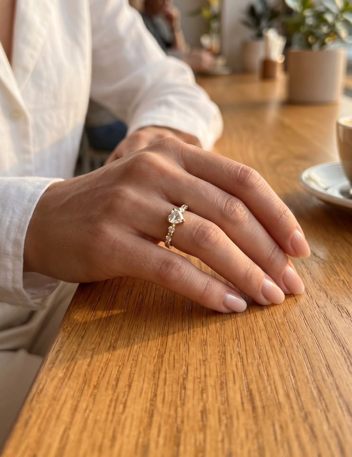 Anillo zircon blanco corazón