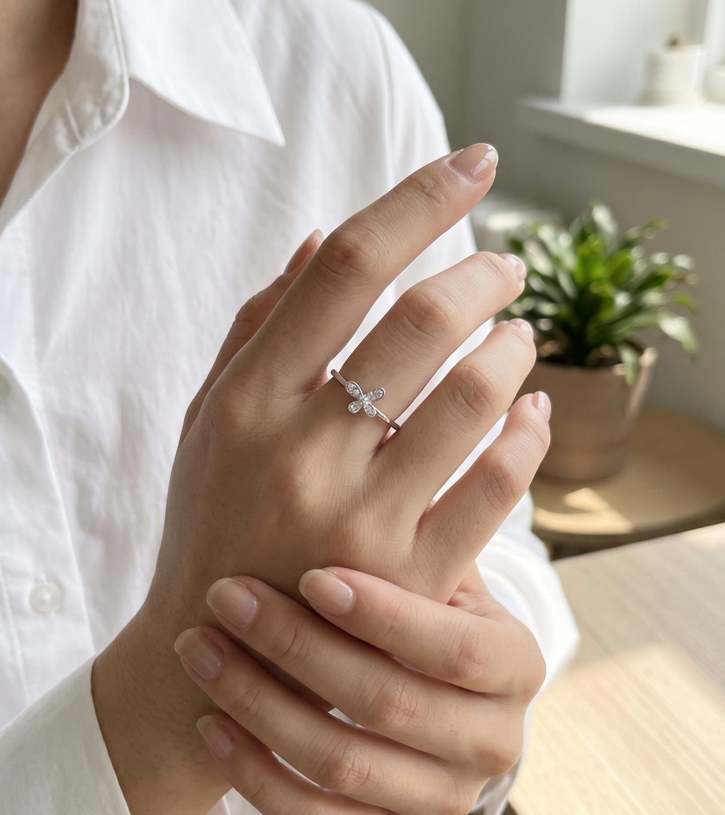 Anillo mariposa plateada zircon xuping jewelry 

Tallas: 6/7/8 y 9