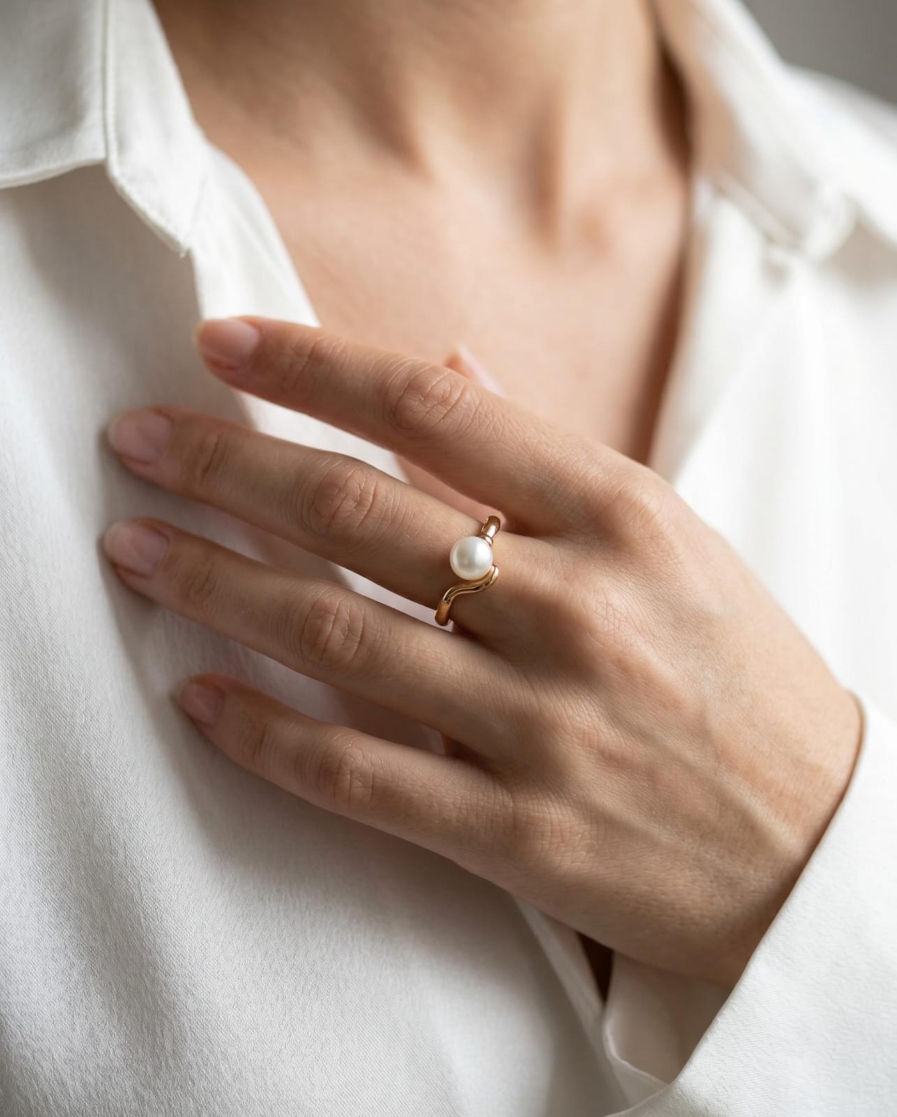 Anillo perla regulable , rose xuping jewelry 

Regulable: 6 y 8