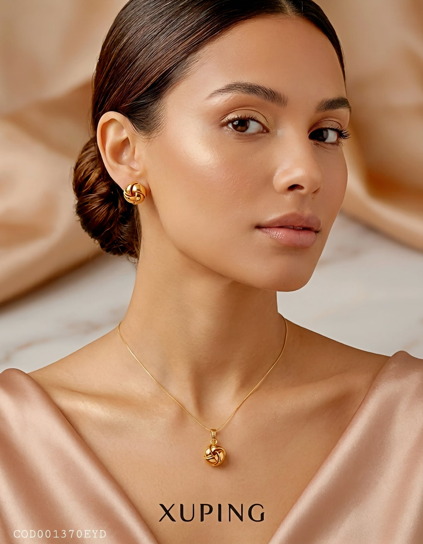 "Set nudo infinito" Rosé Xuping jewelry