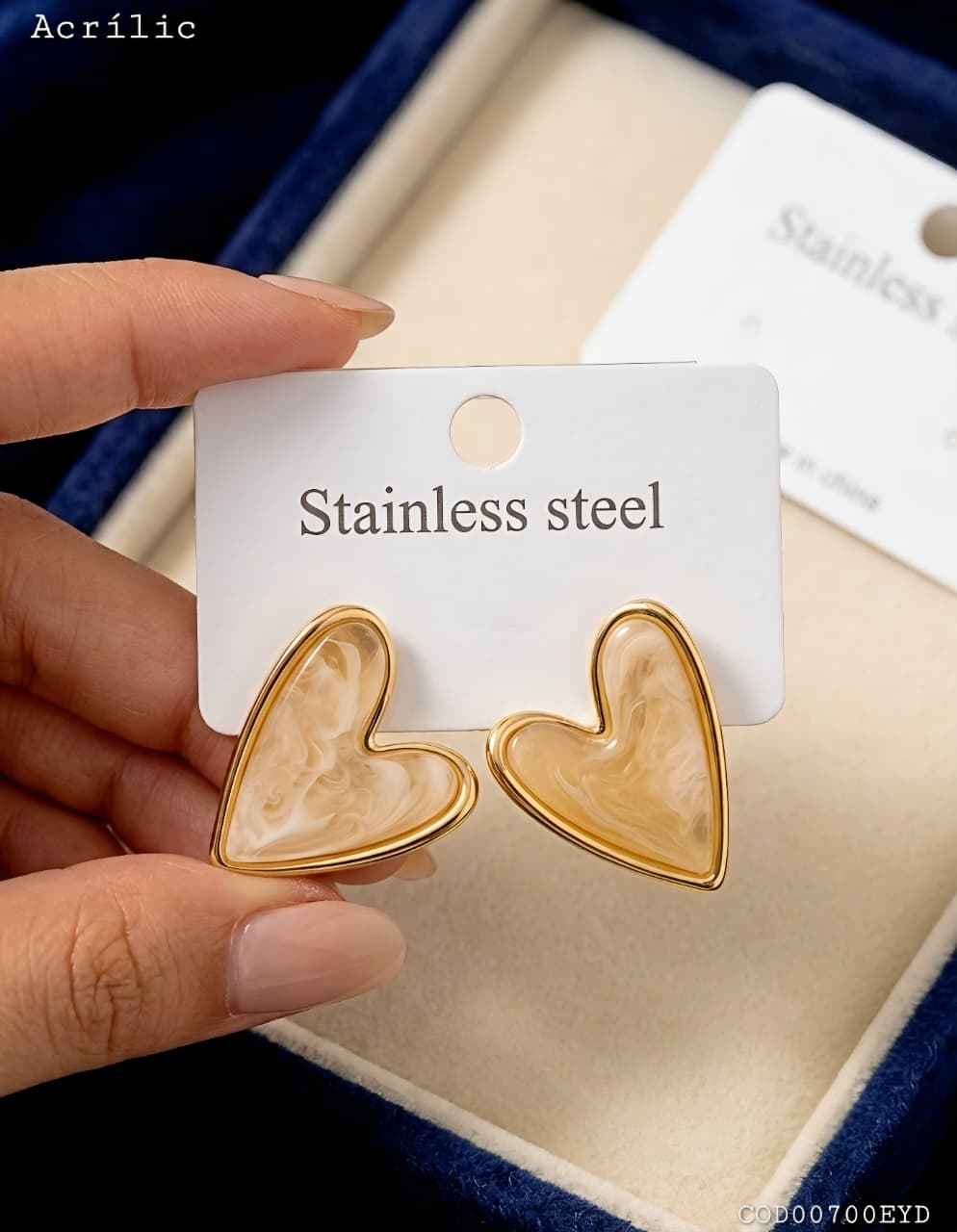 Aretes "Corazón Ámbar" Acrílico
