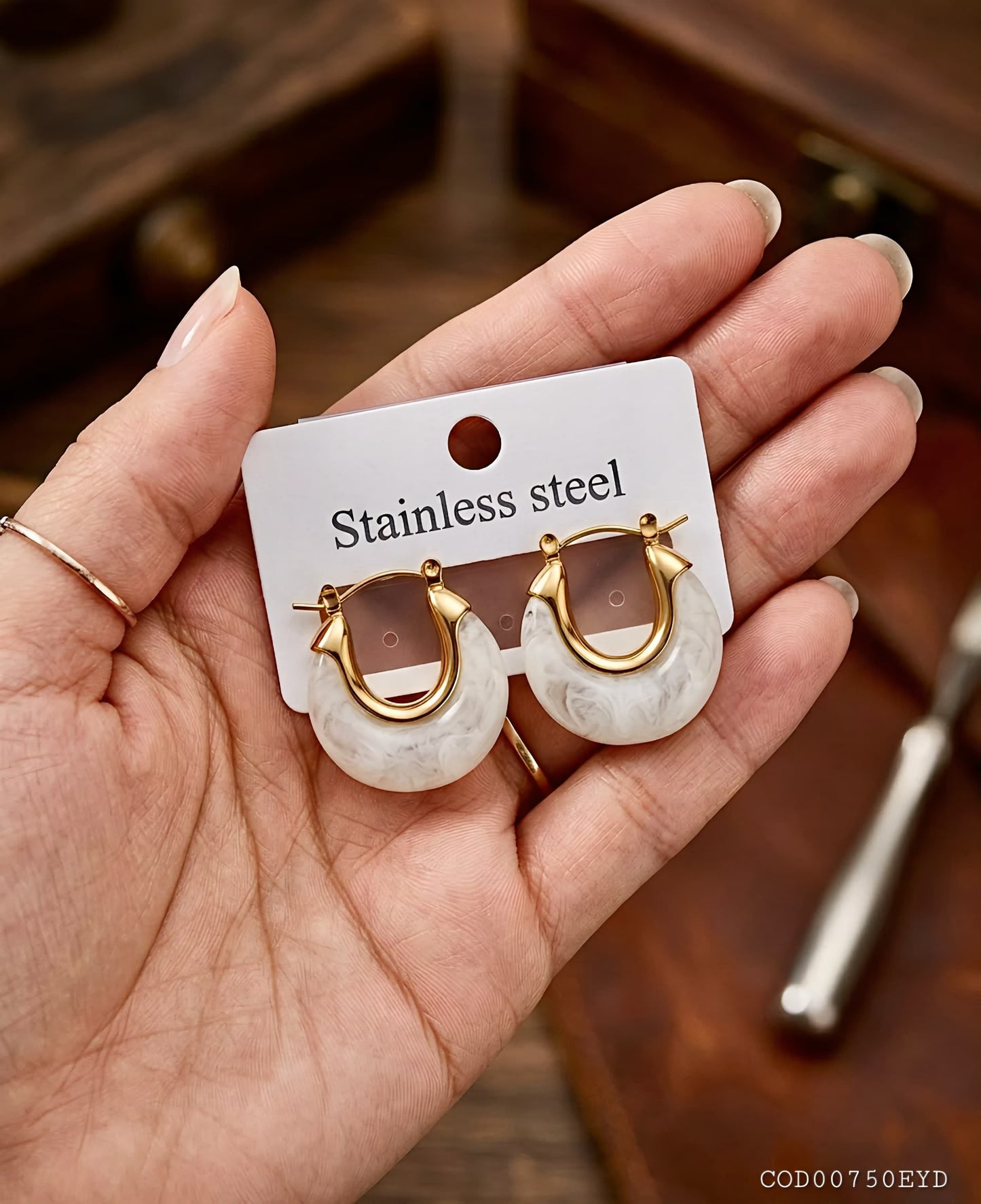 Arete modelo minimalista acrílico enchapado en oro de 18k acero inoxidable