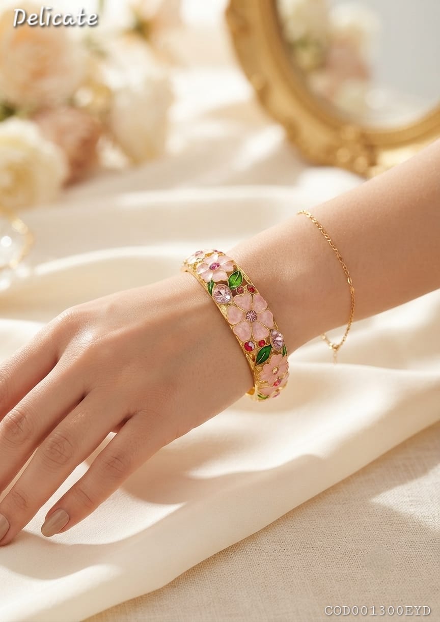 Brazalete modelos vintage  esmaltada Delicate