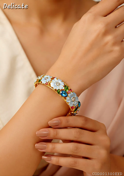 Brazalete modelos vintage  esmaltada Delicate