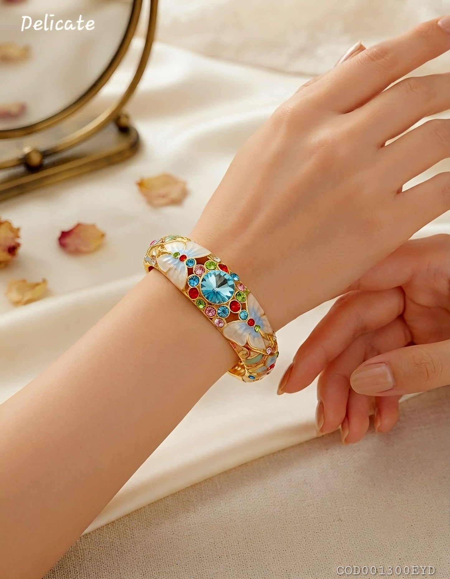 Brazalete modelos vintage  esmaltada Delicate