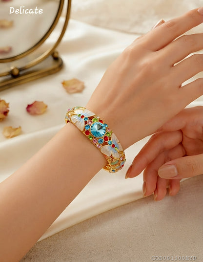 Brazalete modelos vintage  esmaltada Delicate