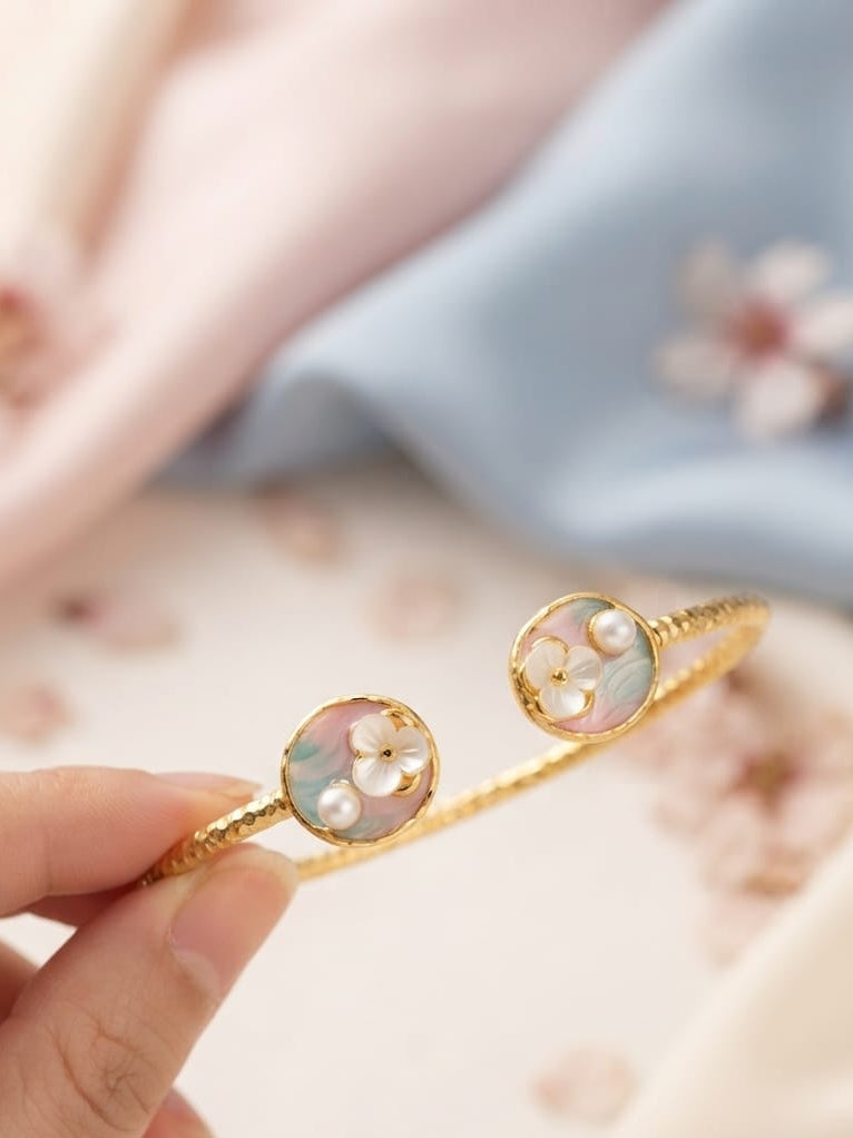 Pulsera "Flor de Nácar"
