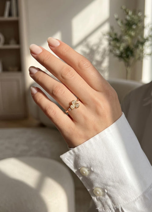 Anillo trebol regulable