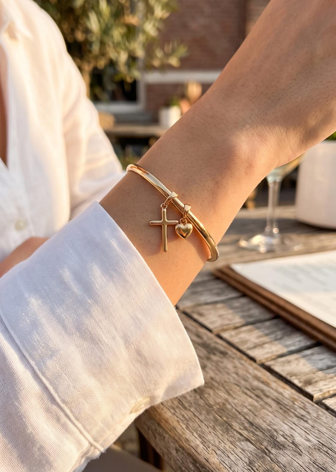 Pulsera xuping jewerly + dije cruz y corazón bombita